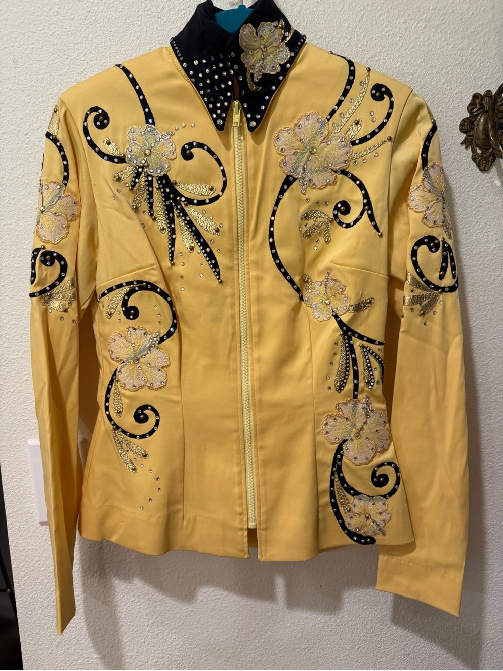 Showmanship Suit, Windsong Stables